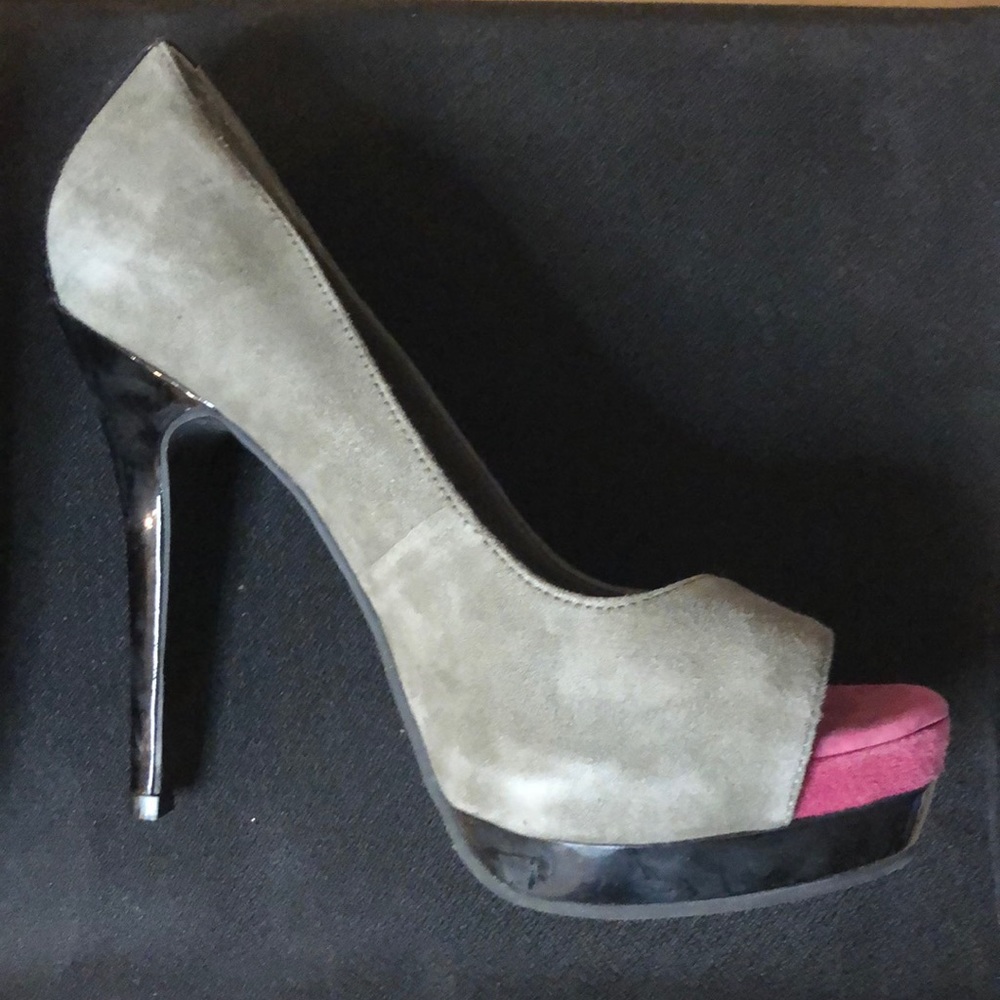 JESSICA SIMPSON platform pumps
